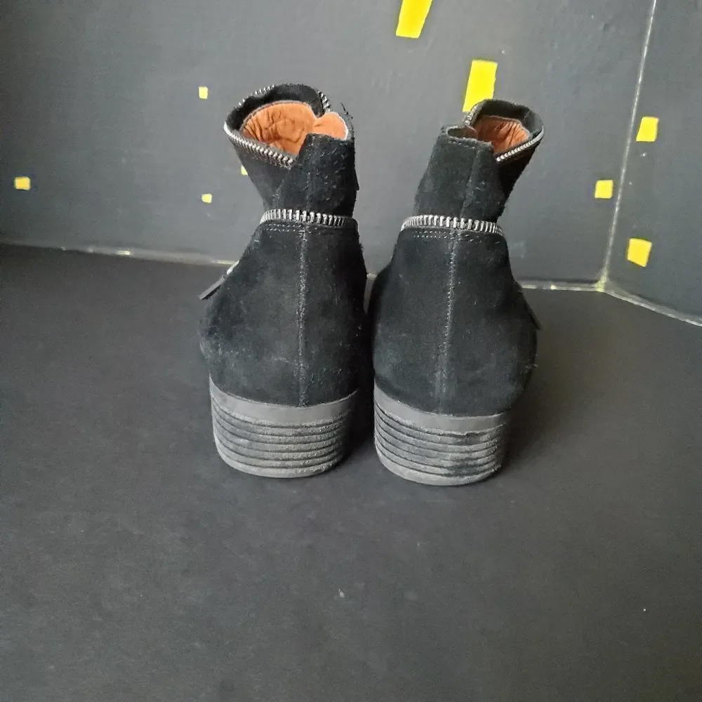 Lucky Brand Black Suede Ankle Booties - Picture 5 of 12